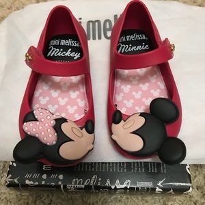 New Size 6 Kissing Mickey Mini Melissa Shoes